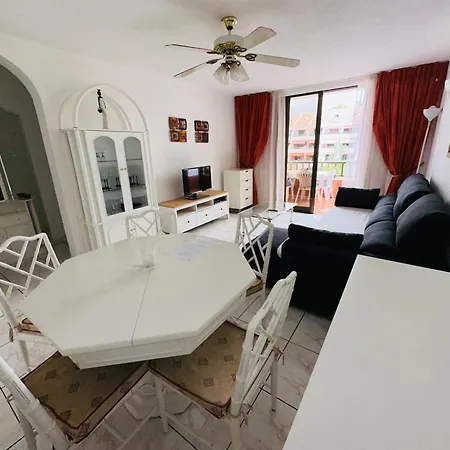 2 Bedrooms Playa Américas Parque Santiago I Heated Pool * Playa de las Americas (Tenerife)