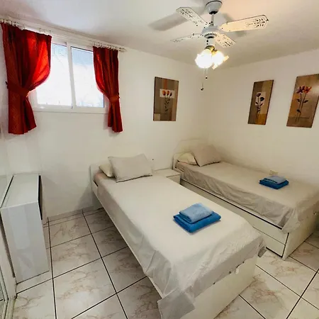 2 Bedrooms Playa Américas Parque Santiago I Heated Pool Appartement