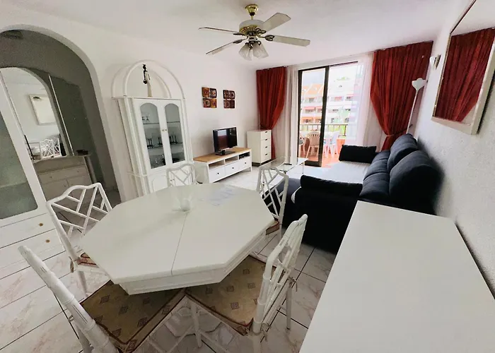 2 Bedrooms Playa Américas Parque Santiago I Heated Pool * Playa de las Américas